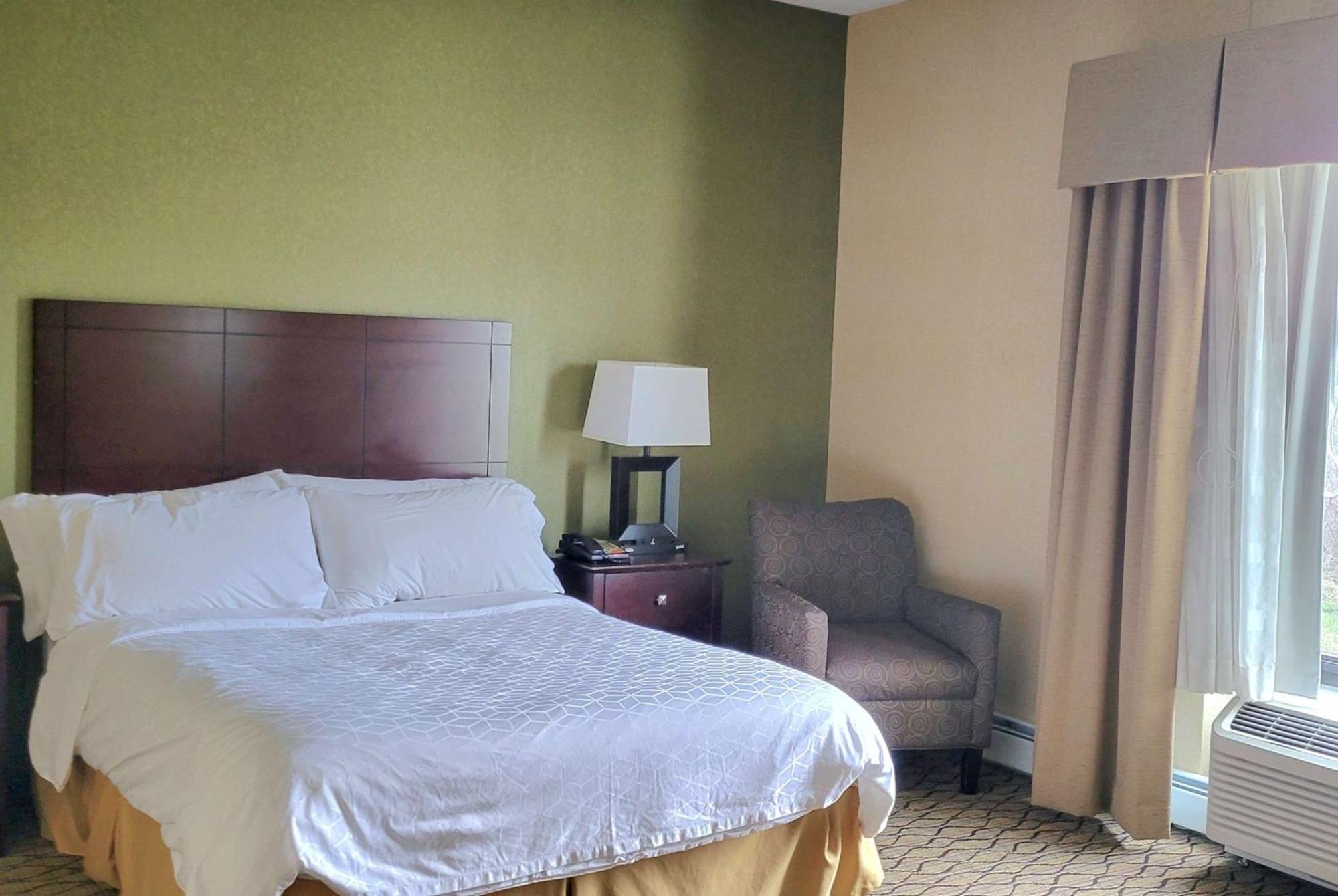 Wingate By Wyndham Kittanning Hotel Exterior photo